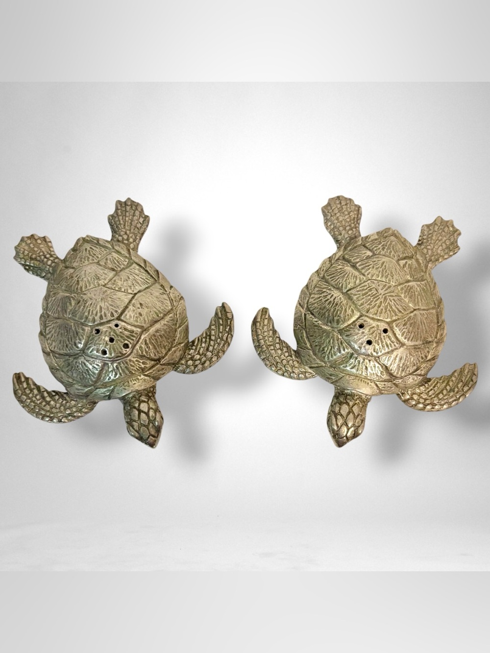 Vagabond House Sea Turtles Salt & Pepper Shakers 95 Pewter